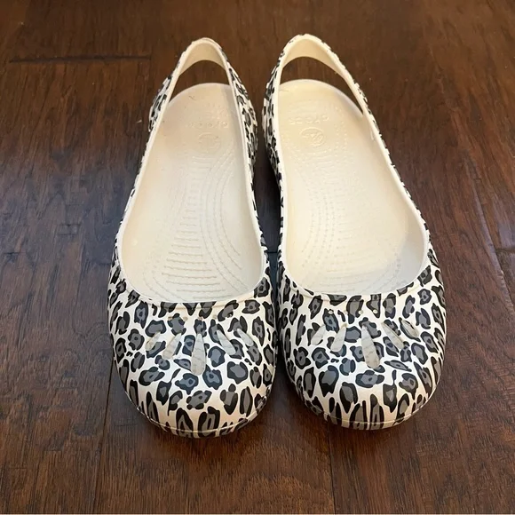 CROCS Kadee White Animal Print Sling Back Flats Women's Size 9 - Picture 1 of 10
